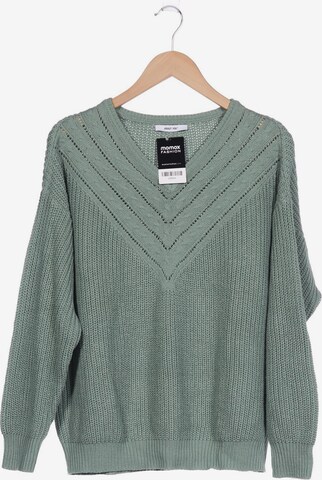 ABOUT YOU Sweater & Cardigan in M in Green: front