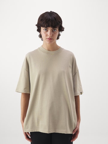 T-shirt 'Essentials' ALPHA INDUSTRIES en beige : devant