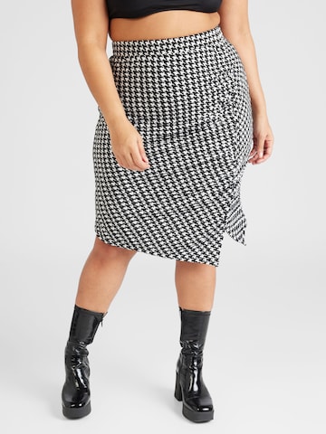 Vero Moda Curve Skirt 'BENA' in Black: front