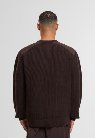 HALO Pullover in Braun