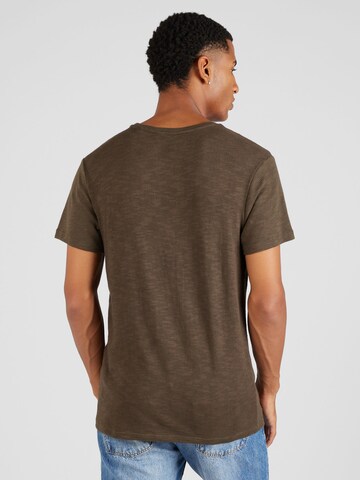 T-Shirt 'Titus ' ABOUT YOU en marron