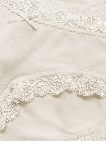 Nina von C. Boyshorts 'Multiple Packs' in Beige