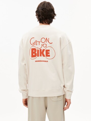 ARMEDANGELS Sweatshirt in Wit: voorkant