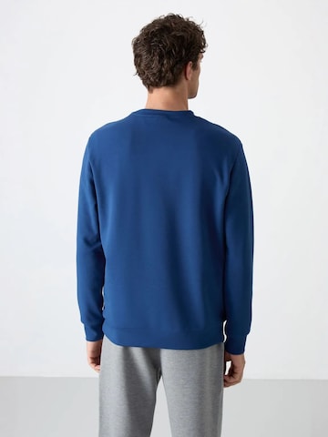 Tommy Life Sweatshirt in Blue