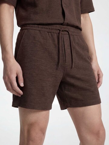 TRAPP Regular Hose in Braun