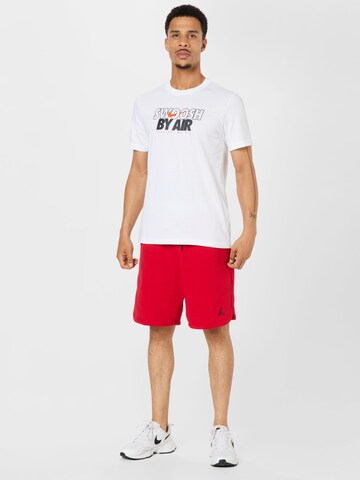 Jordan Regular Shorts in Rot