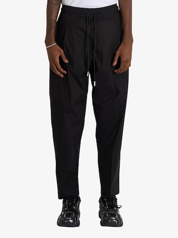 Effilé Pantalon à pince Yes London en noir : devant