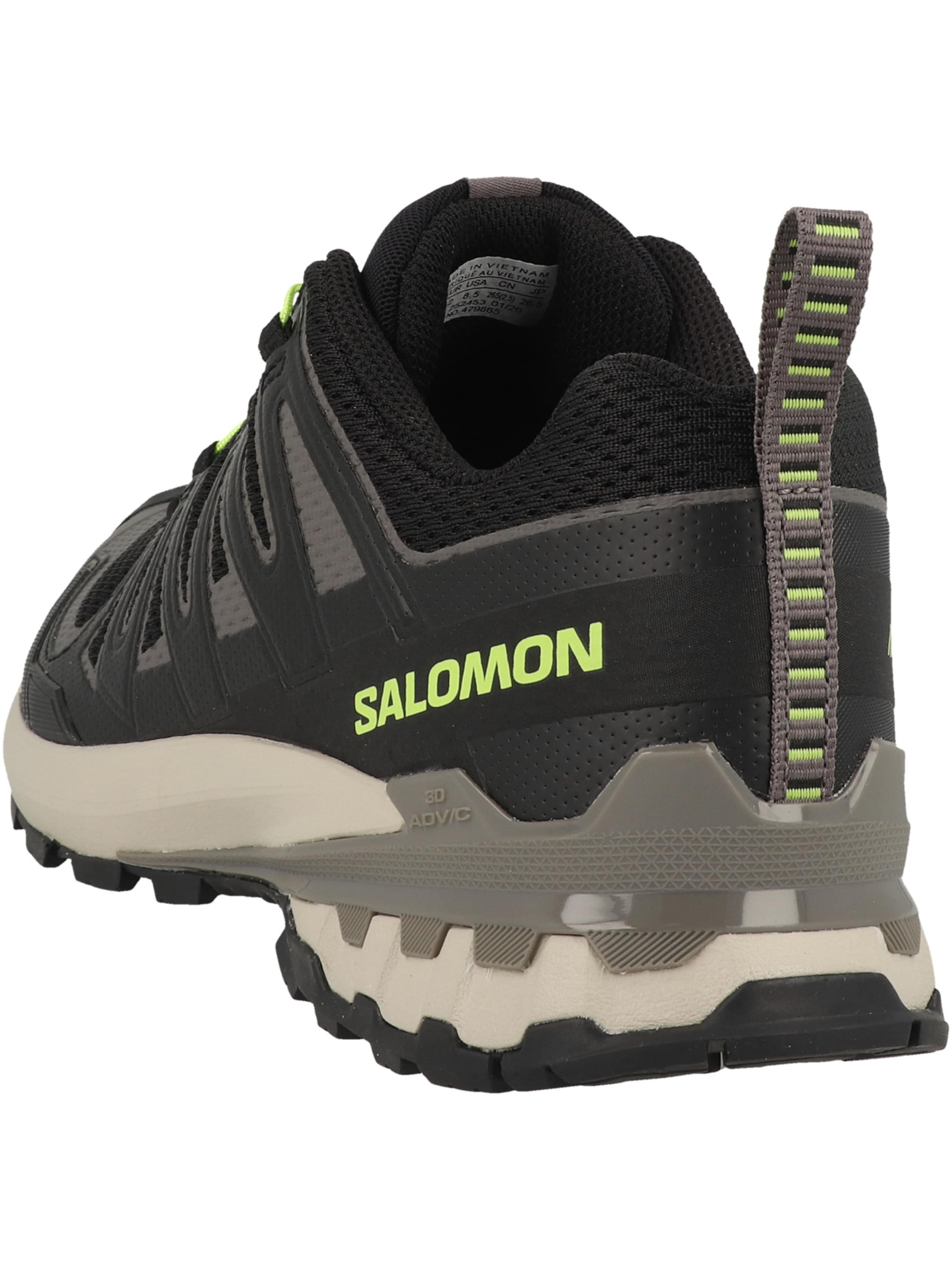 Chaussure de course 'XA Pro 3D V9' SALOMON en noir