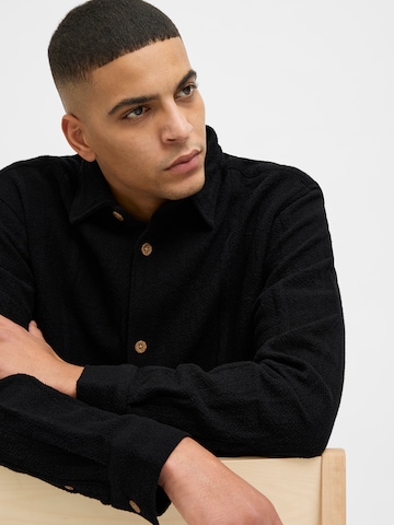 Comfort Fit Cămașă 'JJECharge' de la JACK & JONES pe negru