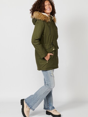 KOROSHI Between-seasons parka in Green