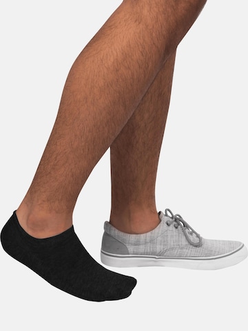 Circle Five Ankle Socks in Black