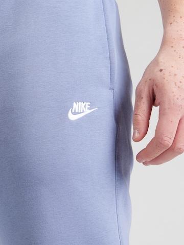 Nike Sportswear Tapered Byxa 'CLUB' i blå