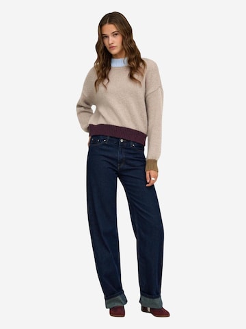 Pullover 'ONLOLINA LS CONTRAST HIGHNECK CC KNT 15375631' di ONLY in beige