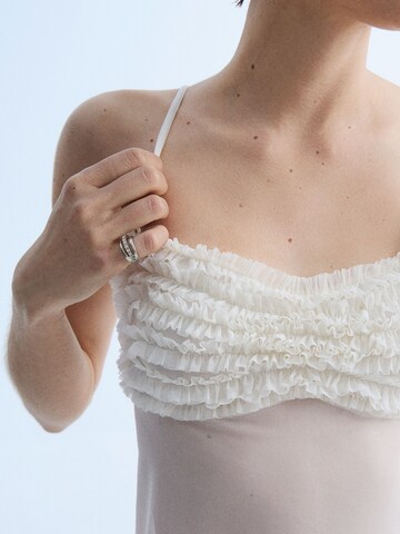 Top di Bershka in beige