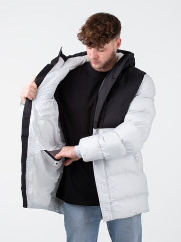 HELLY HANSEN Athletic Jacket in White