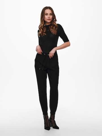 Effilé Pantalon 'Kelda-Emery' ONLY en noir