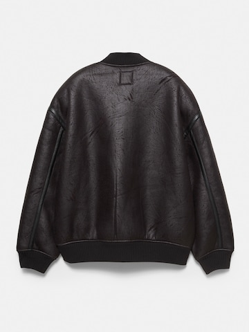 Pull&Bear Přechodná bunda – černá