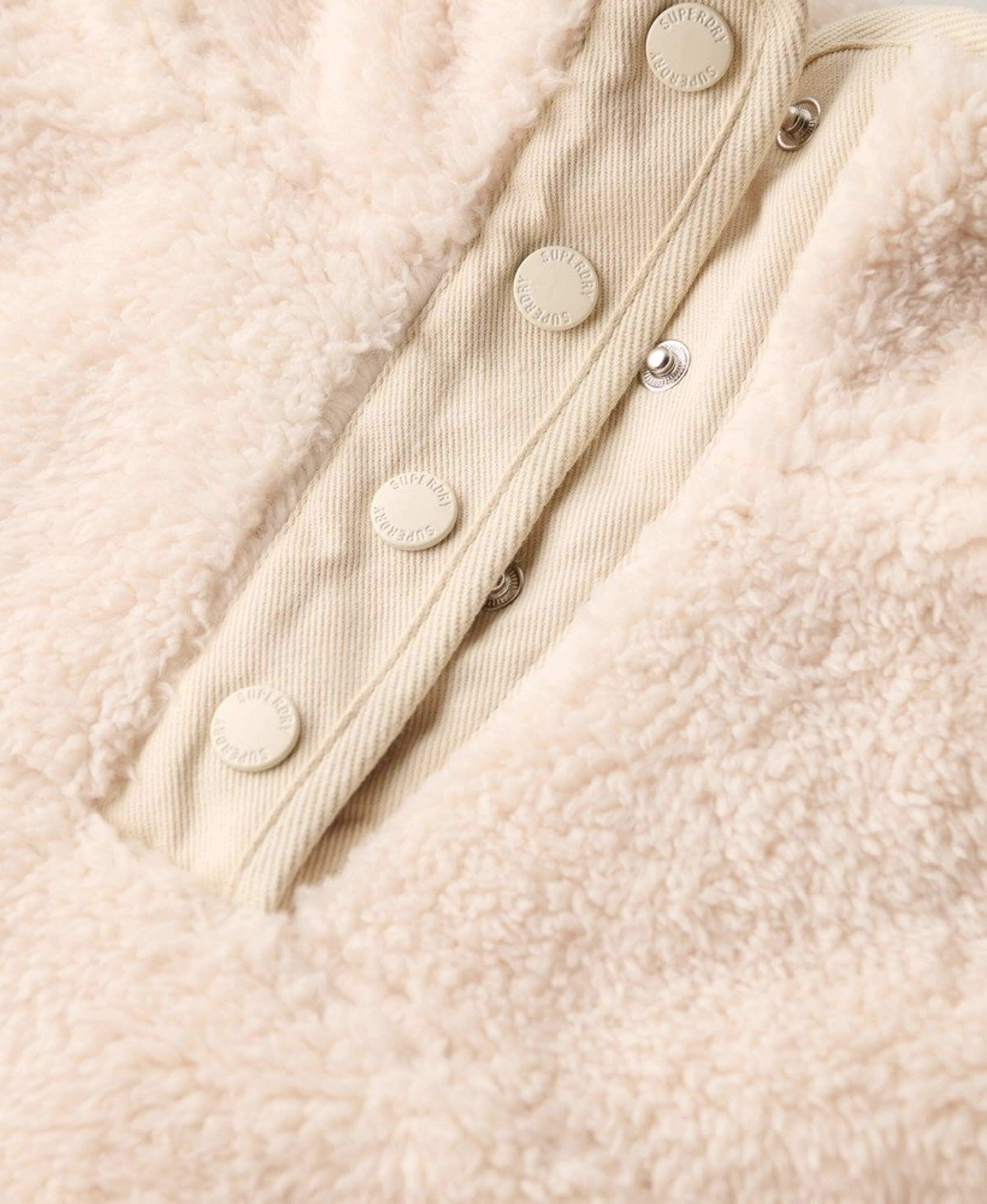 Pull-over Superdry en blanc