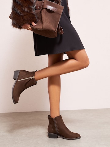 Cizme de la Friends Like These pe maro