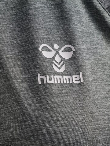 Hummel Functioneel shirt 'Authentic' in Grijs