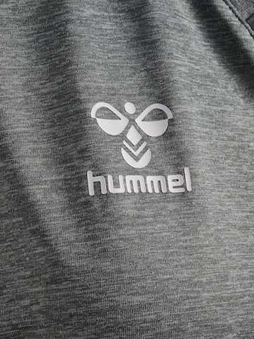 Hummel Functioneel shirt 'Authentic' in Grijs