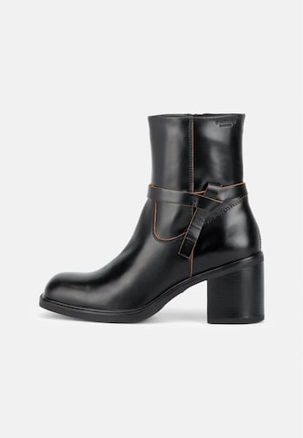 VAGABOND SHOEMAKERS Ankle Boots 'MERYL' in Black: front