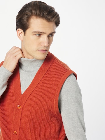 LEVI'S ® Knit Cardigan 'Rincon Button Down Vest' in Red