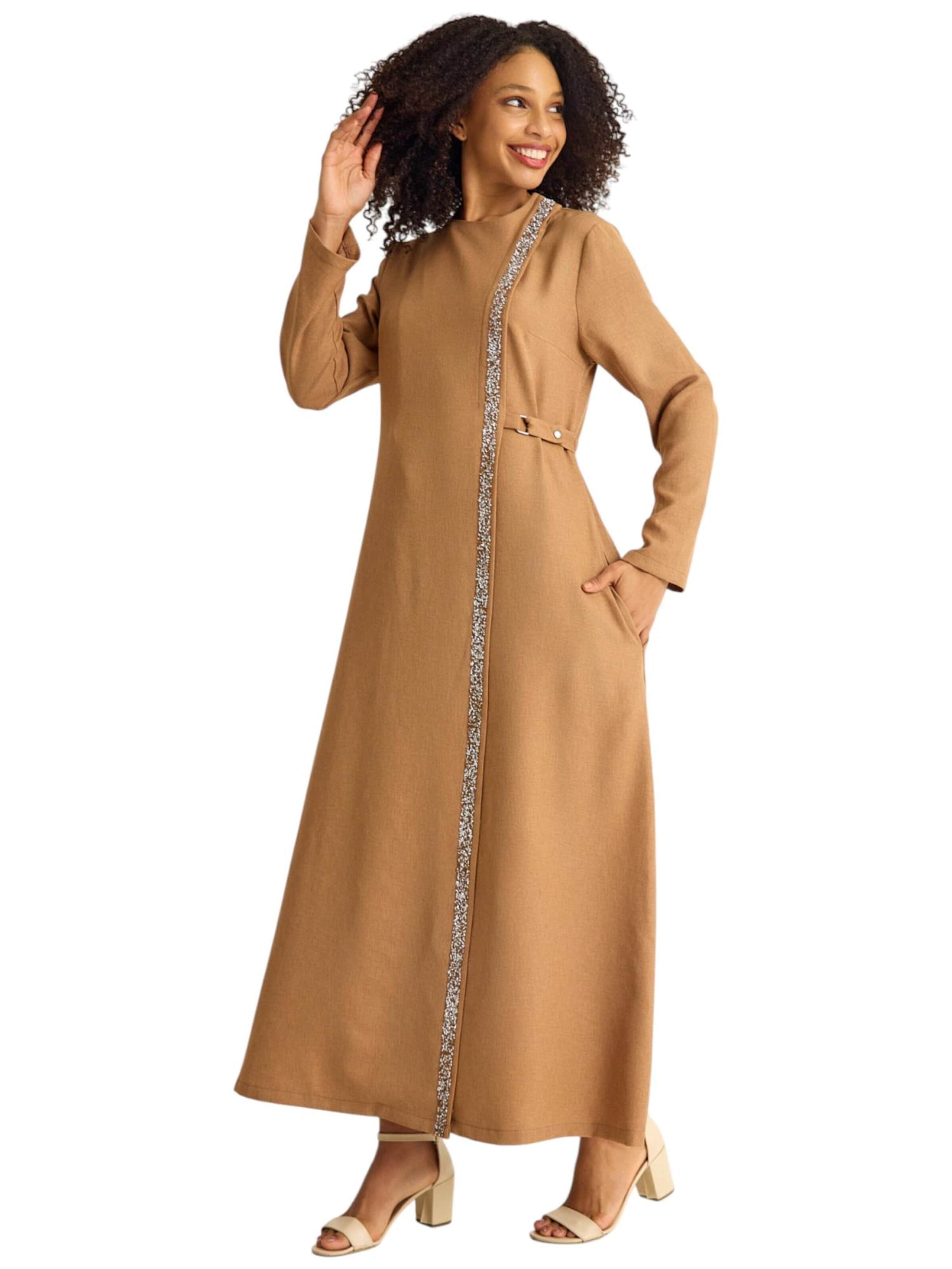 Robe 'Leila-Ferace' fashionshowcase en beige
