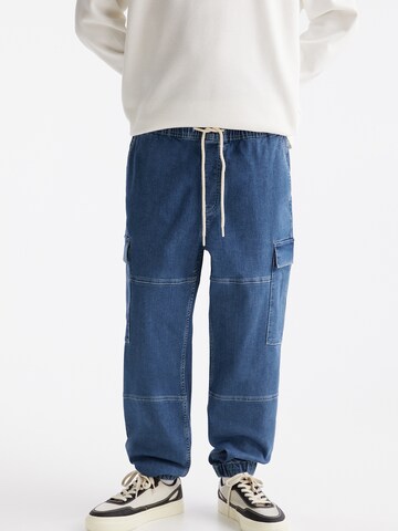 Pull&Bear Tapered Cargojeans in Blauw: voorkant