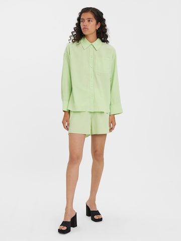 VERO MODAWide Leg/ Široke nogavice Hlače 'HELLA' - zelena boja