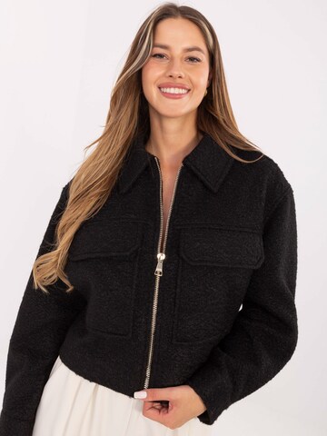 Madnezz House Winterjacke in Schwarz: Vorderseite