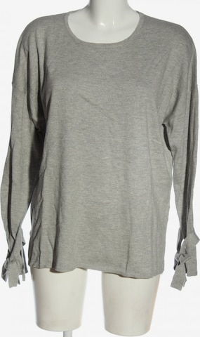 Hucke Berlin Sweater & Cardigan in XL in Grey: front