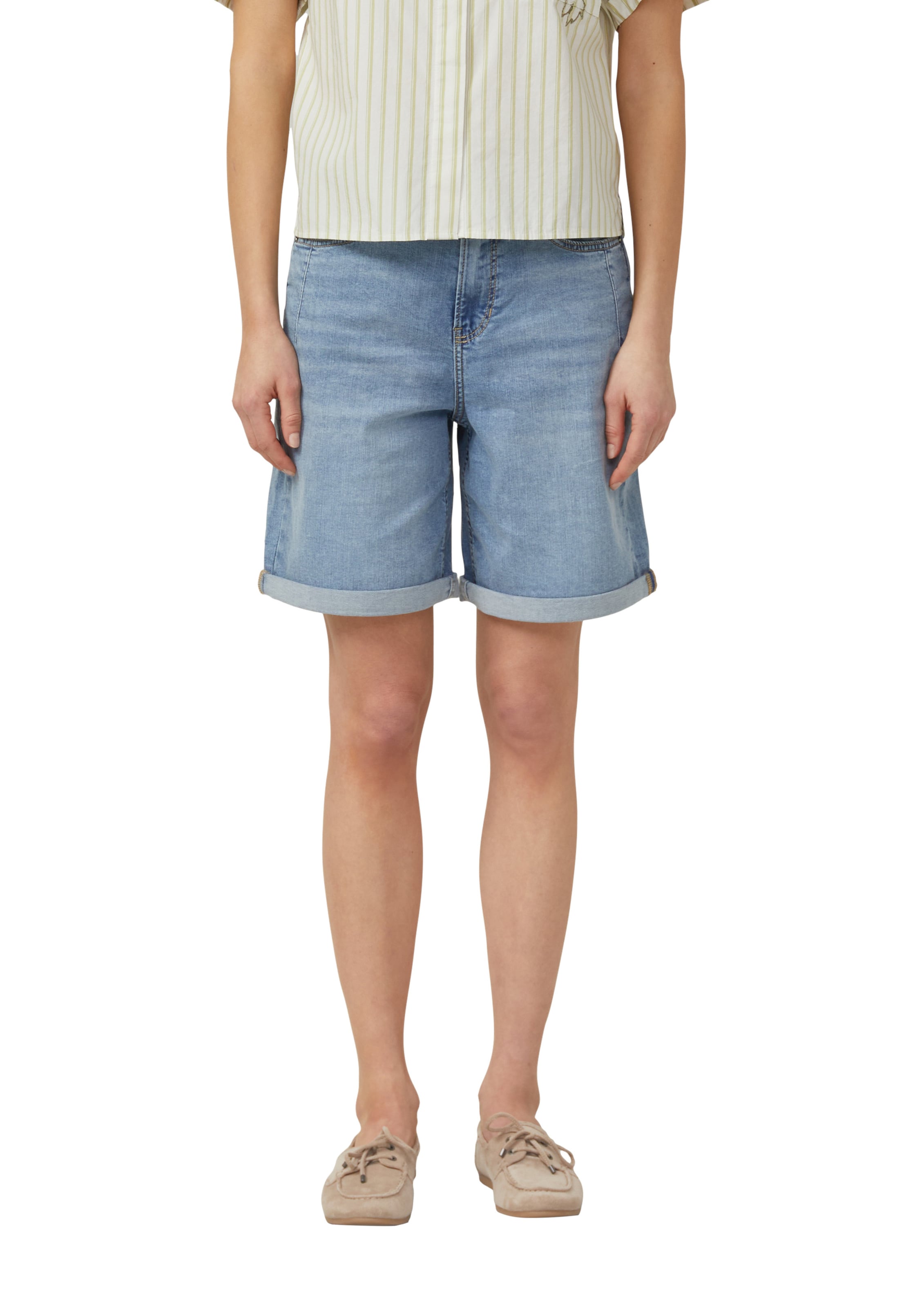 s.Oliver Wide leg Jeans 'Suri' in Blue: front