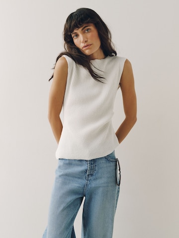 Next Top in Beige: Vorderseite