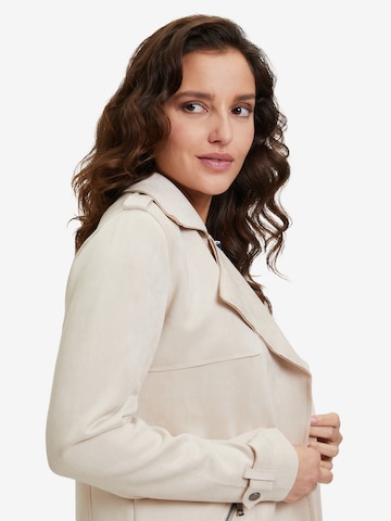 Betty & Co Blazer in Beige