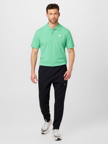 Nike Sportswear Regular fit Μπλουζάκι σε πράσινο