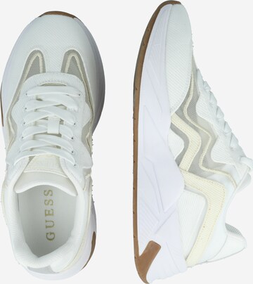GUESS Sneakers low 'Enie' i hvit