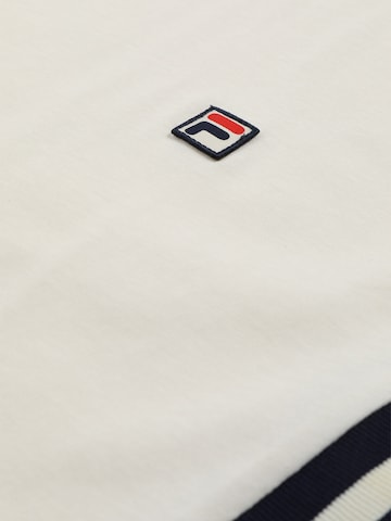 Maglietta 'SERRETTA loose heritage tape t-shirt' di FILA in bianco