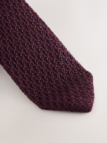 Next - Corbata en rojo