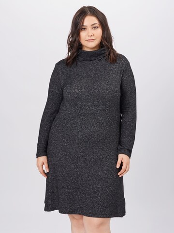 Robes en maille 'Emma' ABOUT YOU Curvy en gris : devant