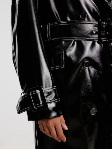Manteau mi-saison 'Yasemin' EDITED en noir