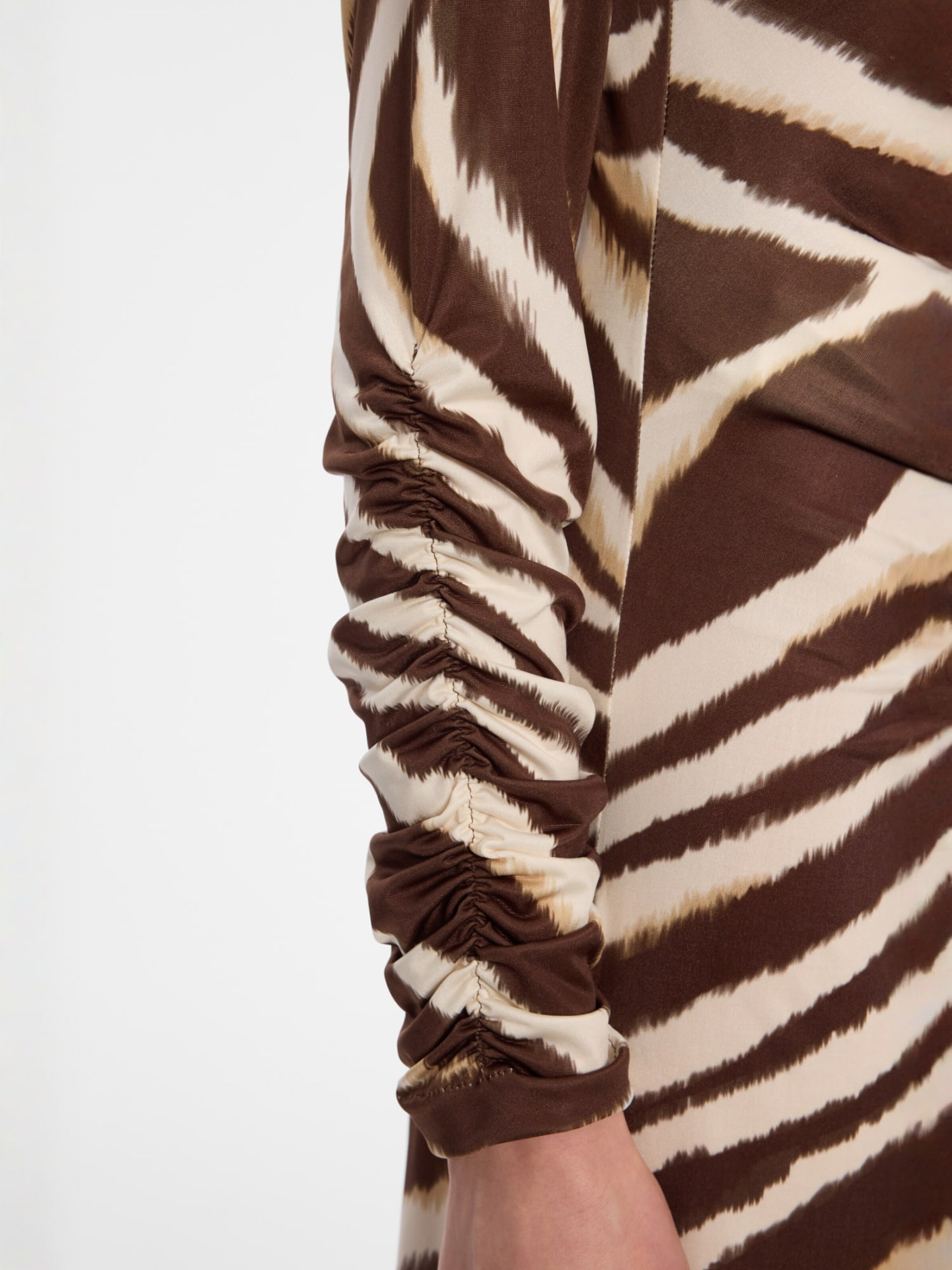 Ana Alcazar Jurk 'Eugory' in Beige