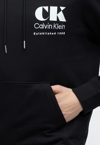 Felpa di Calvin Klein Jeans in nero