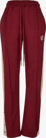 Regular Pantaloni 'Kansas' de la ROCAWEAR pe roșu: față