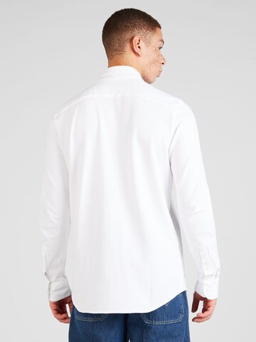 Abercrombie & Fitch - Ajuste estrecho Camisa en blanco