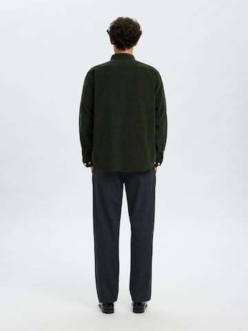 SELECTED - Ajuste regular Camisa 'SLHDANNI' en verde