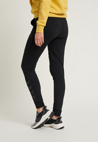 Hummel Slimfit Spodnie sportowe w kolorze czarny
