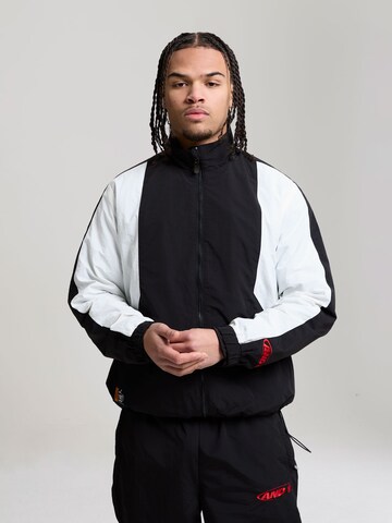 AND1 Funktionsjacke in Schwarz: Vorderseite