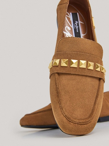 Slipper 'Ikus Racer' di Pepe Jeans in marrone