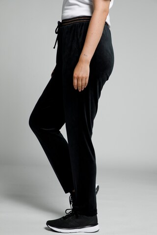 Ulla Popken Slimfit Spodnie w kolorze czarny